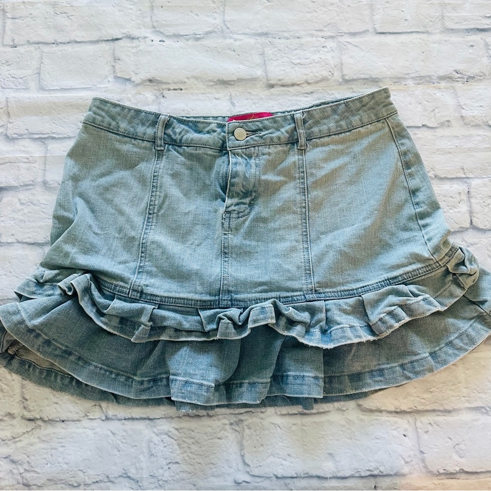 Thalia Sodi Skirt 5/6 | Light Wash Denim Y2K Mini Tiered Ruffle Stretch